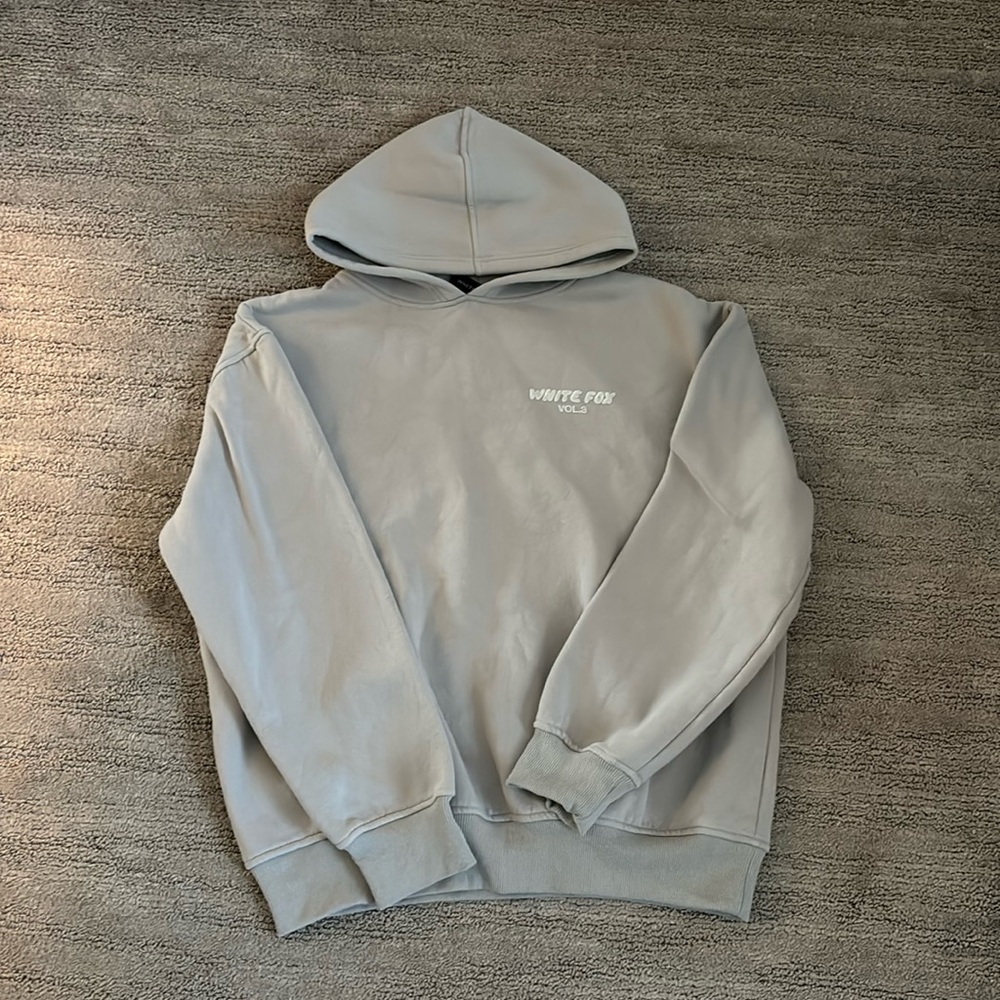 White fox Hoodie - (color moon 🌙)